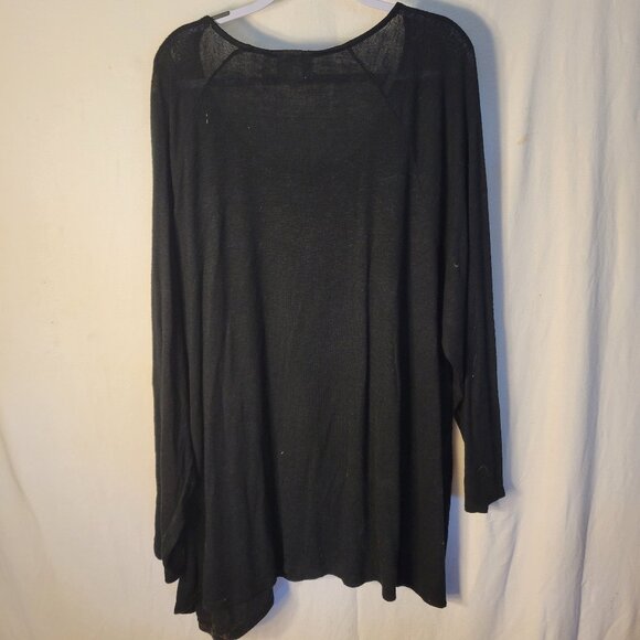 Womens Plus Size Blouse By Ava Viv. Size 4x.  Black.  -- ITEM #1683 - Picture 2 of 2